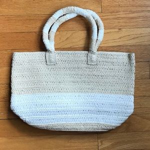 Super cute beach bag- NEW w dust cloth